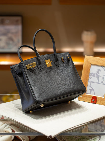 LUXR151