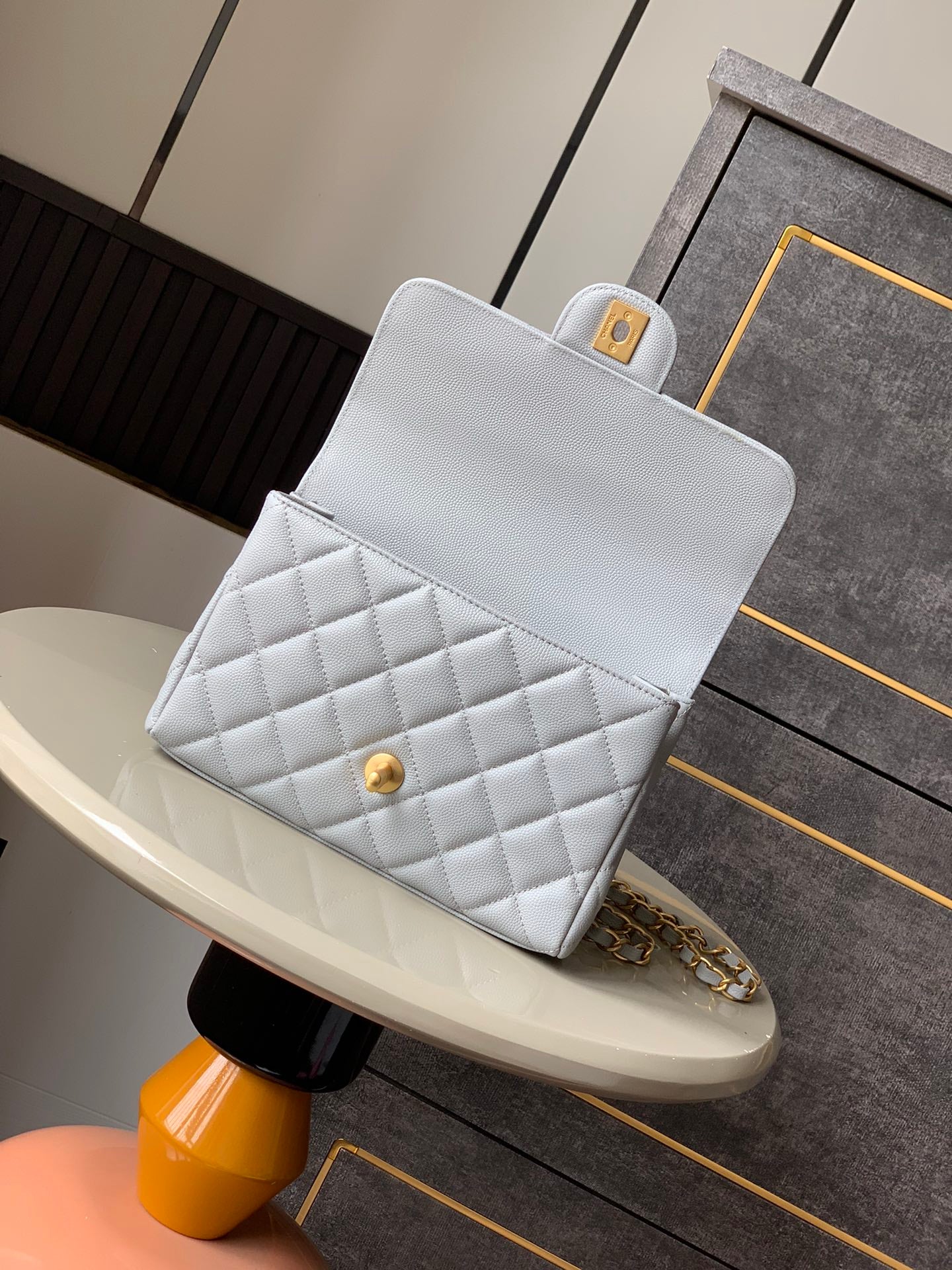 LUXR71