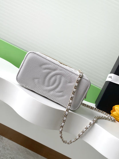 LUXR62