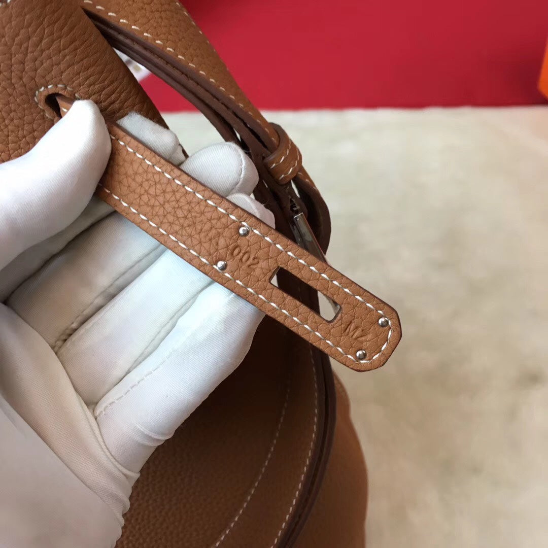 LUXR142
