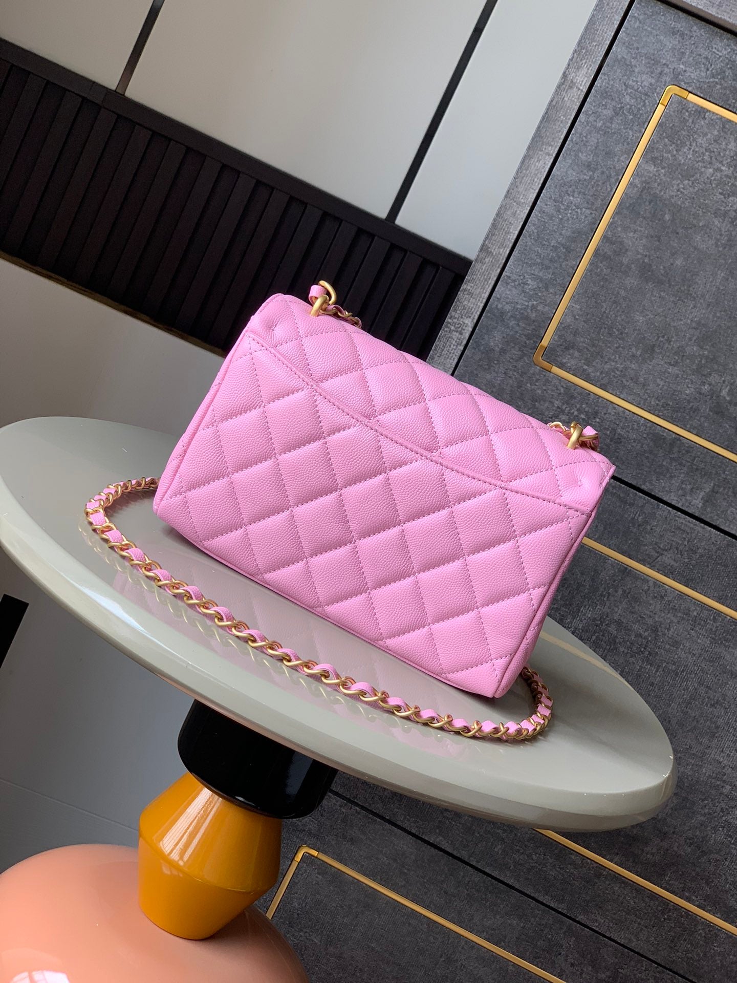 LUXR73