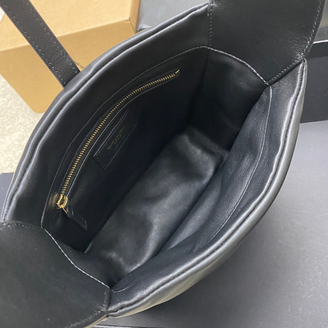 LUXR203