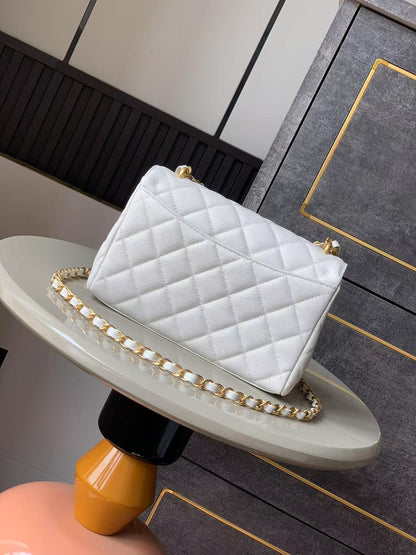 LUXR70