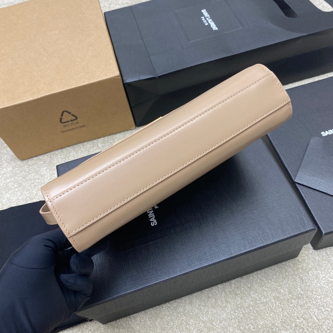 LUXR180