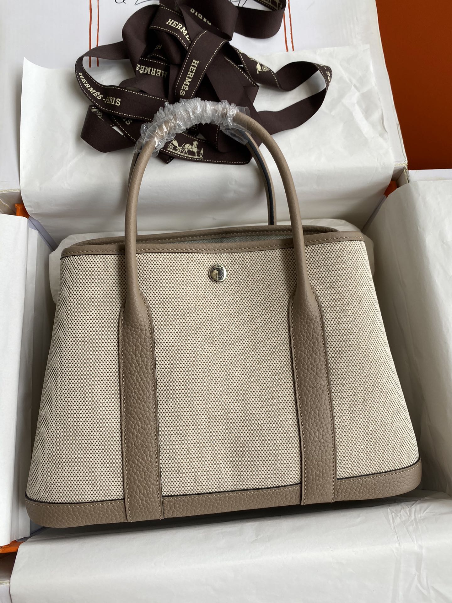 LUXR135