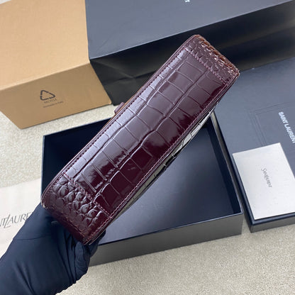 LUXR176