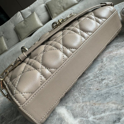 LUXR117