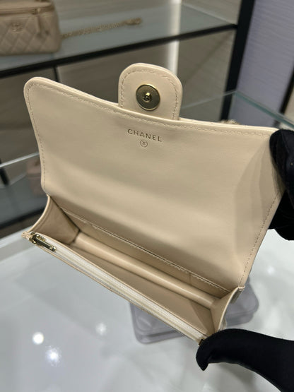 LUXR67