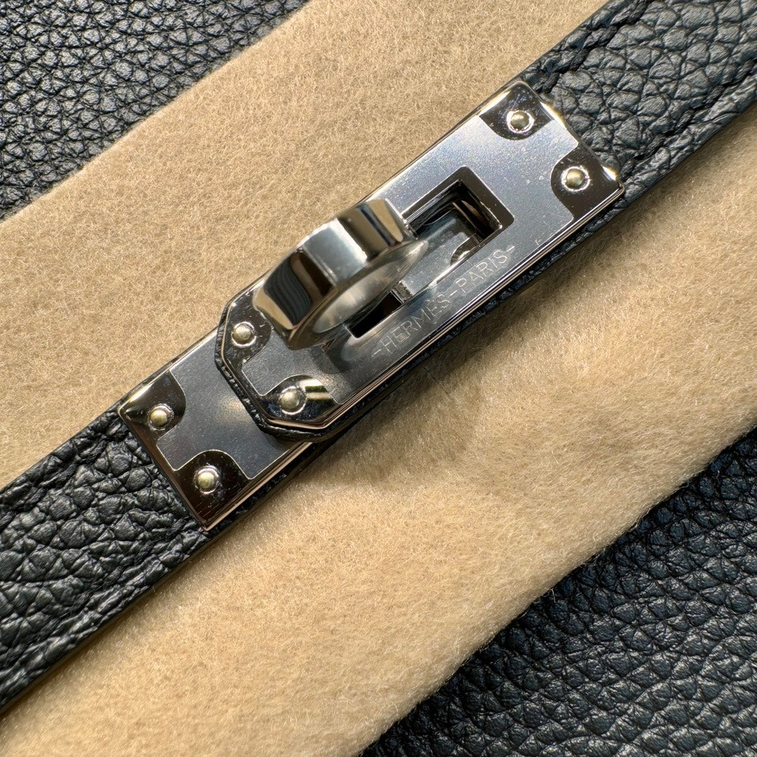LUXR127