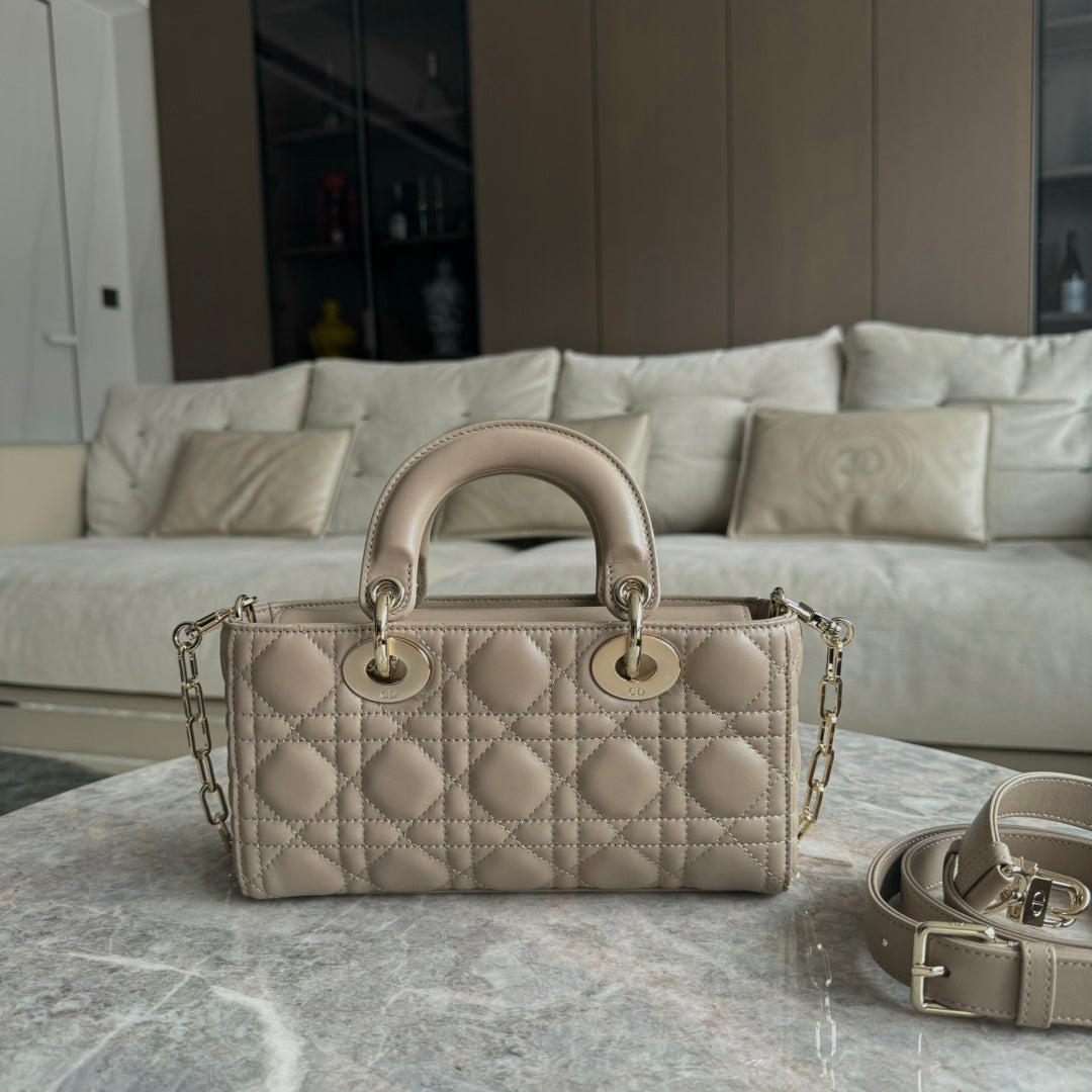 LUXR117
