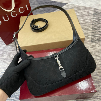 LUXR159