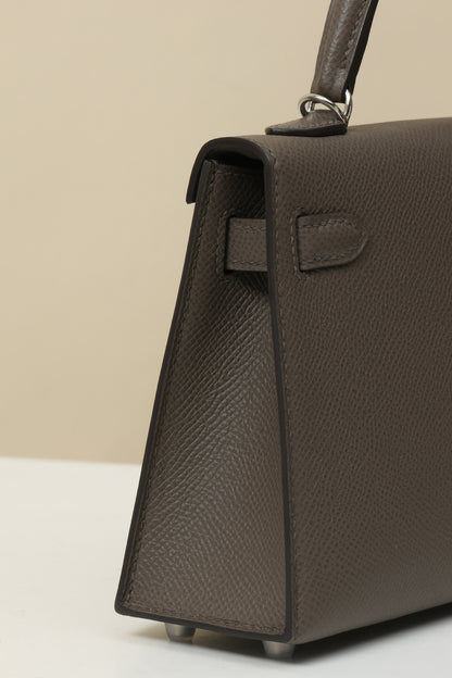 LUXR139