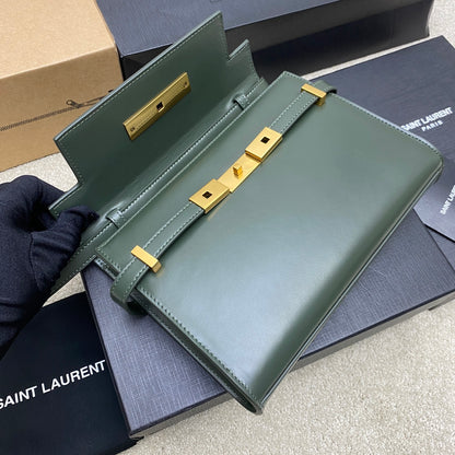 LUXR179
